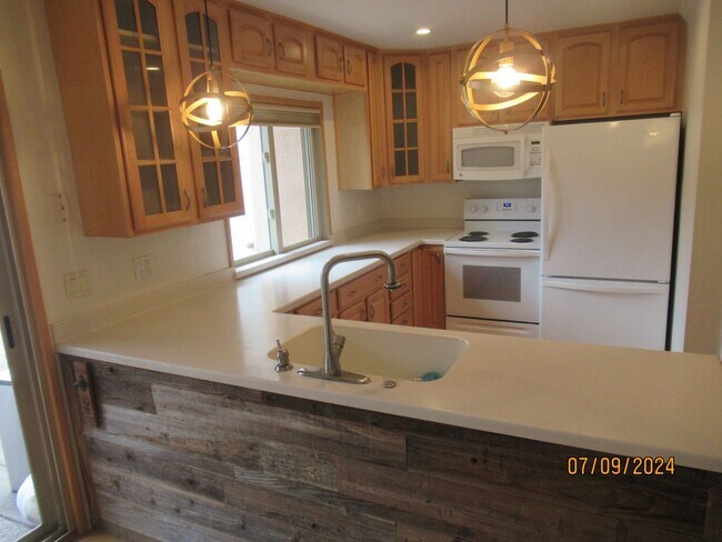 Foto del edificio - 2 Story - Condo