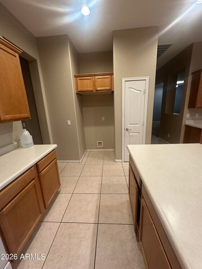 Foto del edificio - 7220 W Cottontail Ln