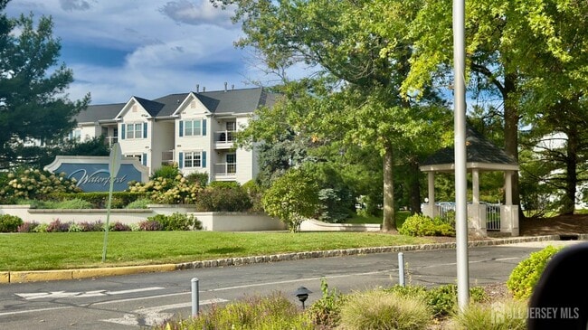Foto del edificio - 1133 Waterford Dr