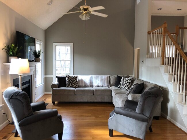 Building Photo - 5264 Fairmead Cir