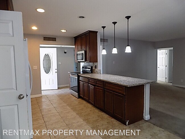 Foto del edificio - 6 br, 3 bath House - 6225 FACTOR AVE