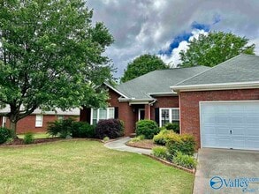 Building Photo - 111 Tumbleweed Dr