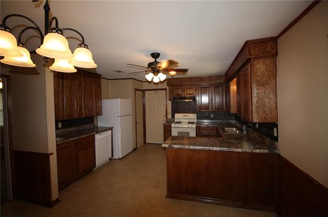 Building Photo - 1154 FM1395
