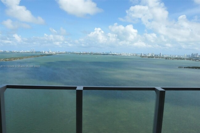 Foto del edificio - 2900 NE 7th Ave