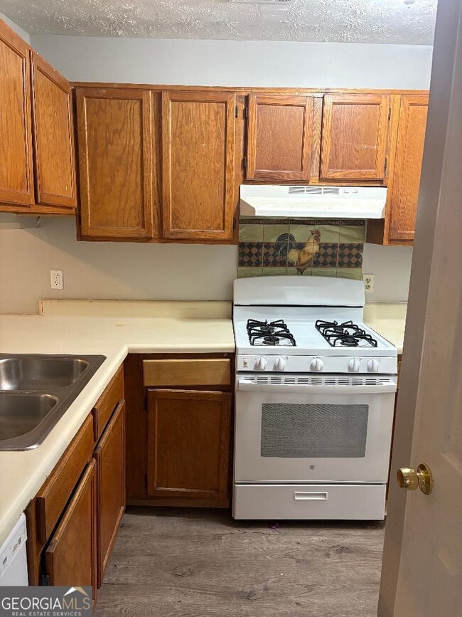 Foto del edificio - 3464 Kingswood Trail