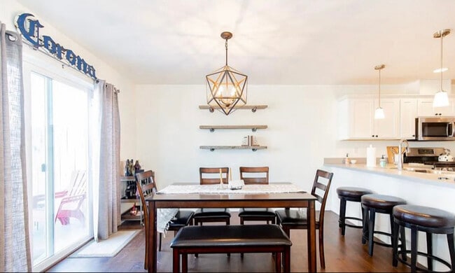 Foto del edificio - 1650 Davis Ln