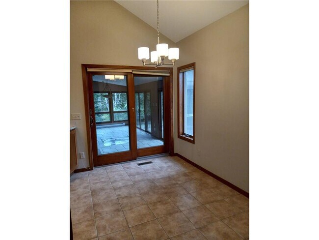 Foto del edificio - 8344 Parrish Ave NE