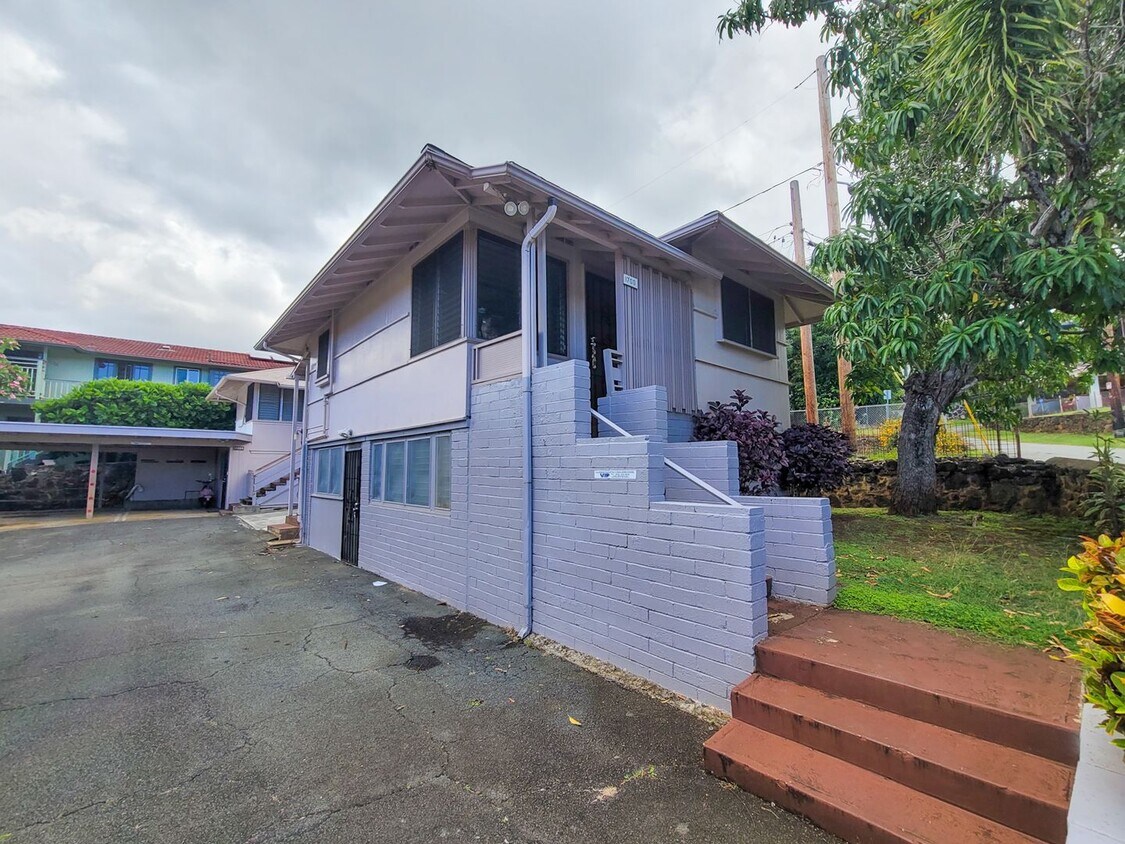 1708 Nakiu Pl Unit Front House, Honolulu, HI 96822 Room for Rent in