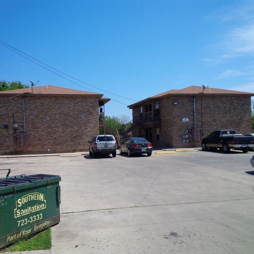 Primary Photo - India Apartments