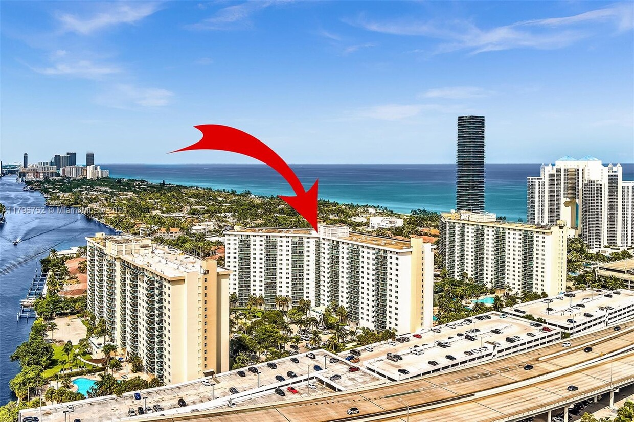 Foto del edificio - 19380 Collins Ave