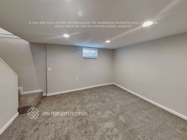 Building Photo - 387 Helena Cir