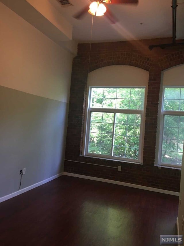 Building Photo - 57-69 Westervelt Avenue, Unit 206