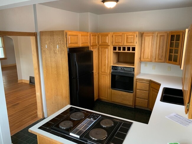 Building Photo - HALF OFF FIRST MONTHS RENT!!