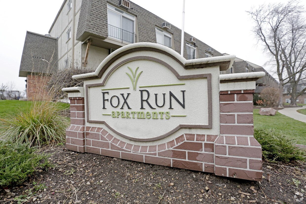 Fox Run Apartments 145 Walnut Dr St Charles, IL Apartments for Rent