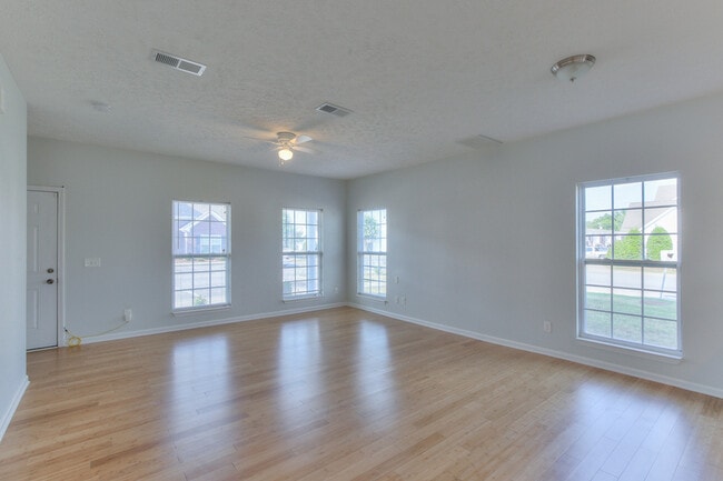 Building Photo - 3052 RG Buchanan Dr