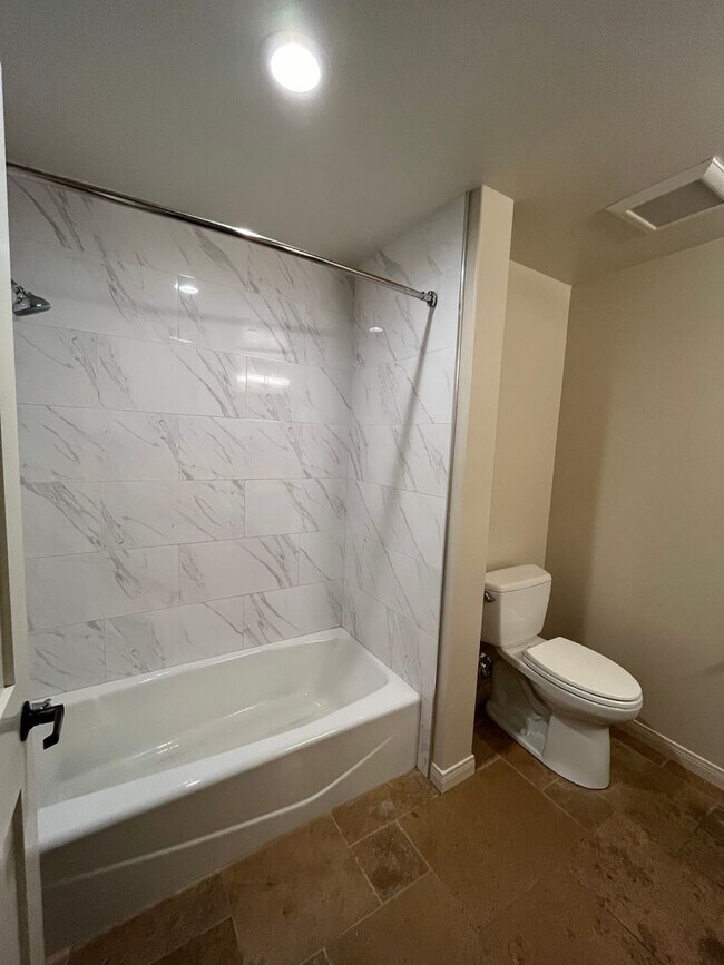 Foto del edificio - 3880 State St