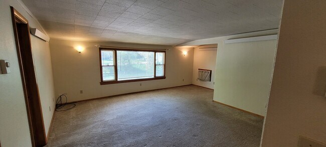 Building Photo - 5250 Cleghorn Canyon Rd