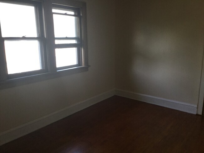 Foto del edificio - 2565-67 N 50th St