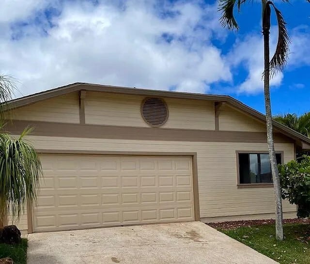 Primary Photo - 92-1341-1341 Kikaha St