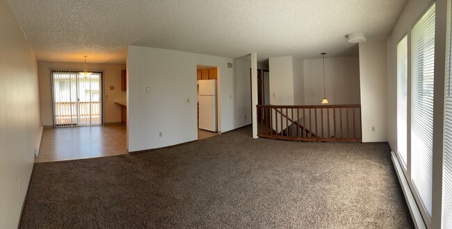 Building Photo - 1347