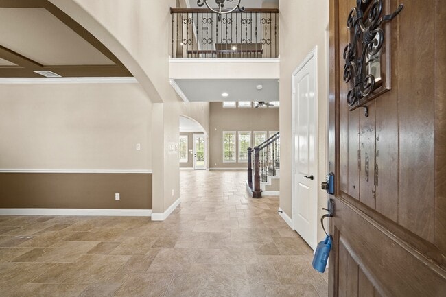 Building Photo - 28223 Red Shady Oaks Dr