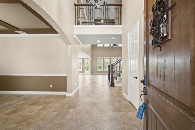 Foto del edificio - 28223 Red Shady Oaks Dr