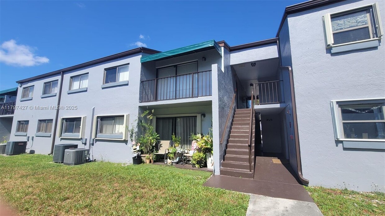 Foto principal - 7405 SW 152nd Ave