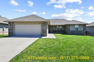 Building Photo - 1338 Marseilles Ave