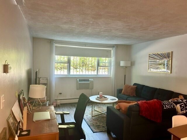 Foto del edificio - 11 Cogswell Ave