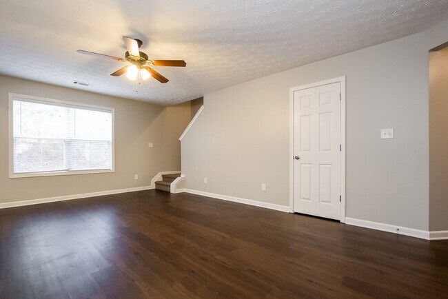 Foto del edificio - 541 Double Creek Dr