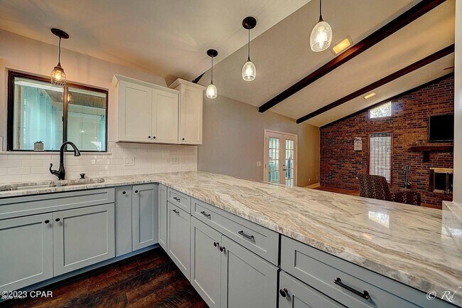Foto del edificio - 130 Derby Woods Dr