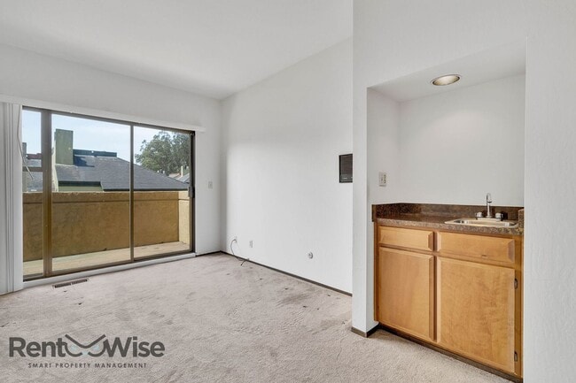 Building Photo - 187 Galewood Cir