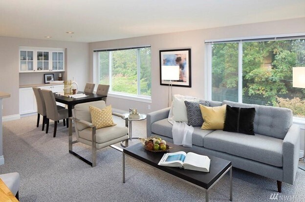 Foto del edificio - 2334 Thorndyke Ave W