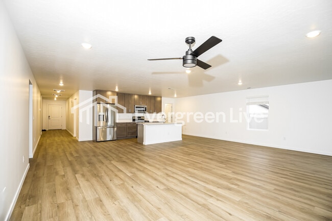 Foto del edificio - 15146 Nimbus Way