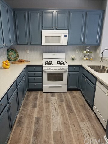 Foto del edificio - 17811 Cottonwood Ct