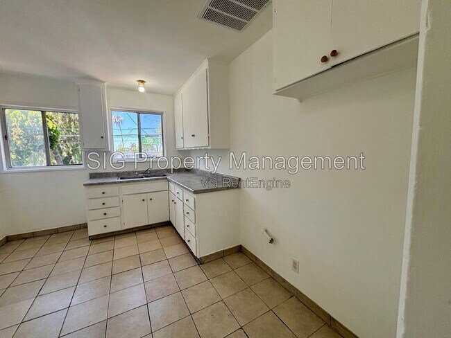 Foto del edificio - 13226 Maclay St