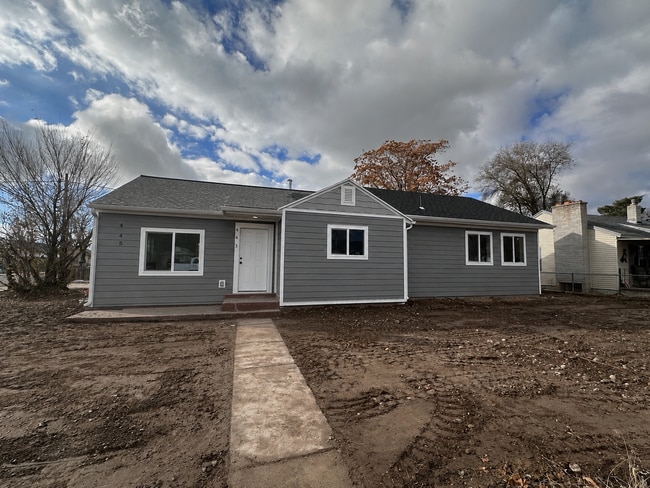 Building Photo - 443 Emery Ave