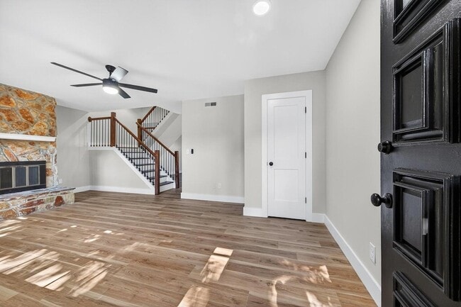 Foto del edificio - 2943 Cathedral Ln