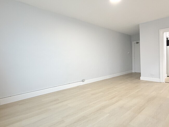 Building Photo - 277 Curry Ave