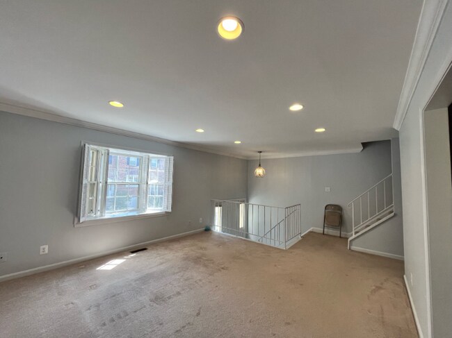 Building Photo - 6619 Irvin Pl
