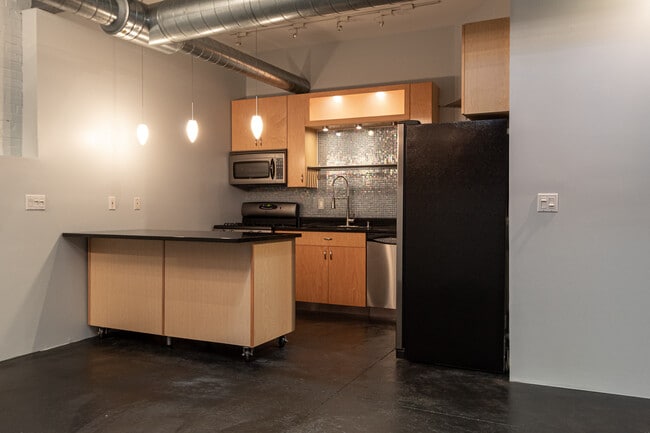 Building Photo - 2401 S 12th St