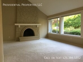 Building Photo - 14207 SE 45th Pl