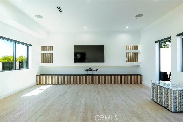 Foto del edificio - 9811 Foothill Pl