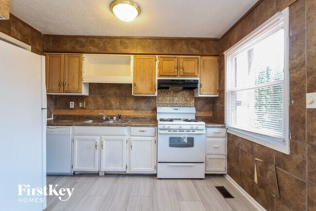 Foto del edificio - 4639 Thornleigh Dr