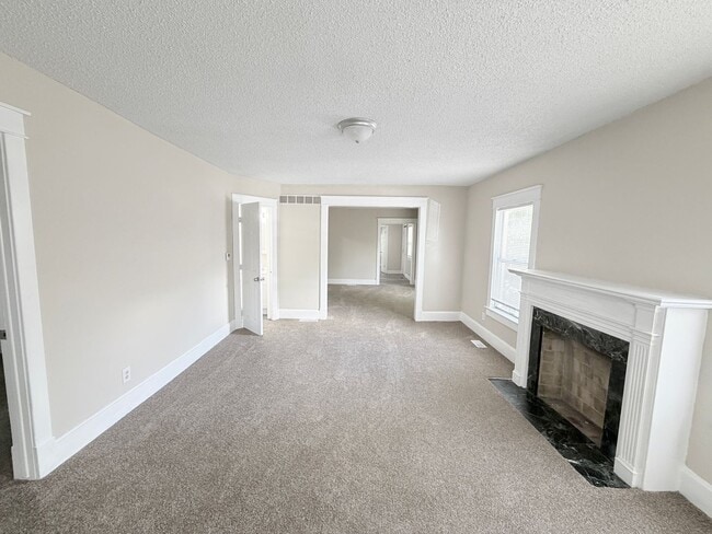 Building Photo - 10104 E Golf Ave