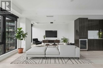 Building Photo - 505 Richmond St W