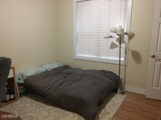 Foto del edificio - 2 br, 2 bath Condo - 1441 W Wicker Park