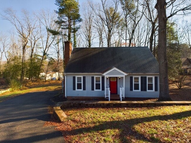 Building Photo - 1601 Treewood Ln