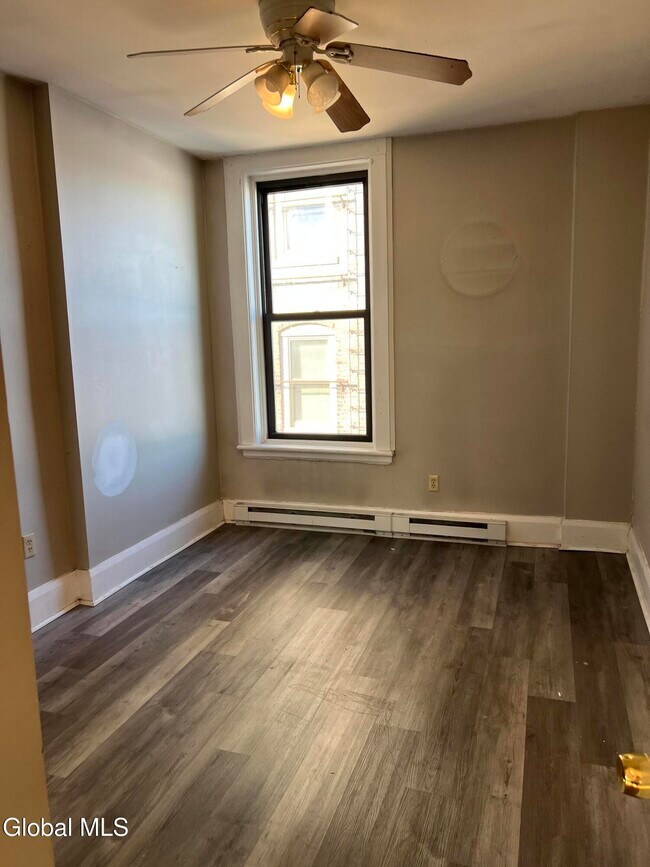 Foto del edificio - 5 Broadway