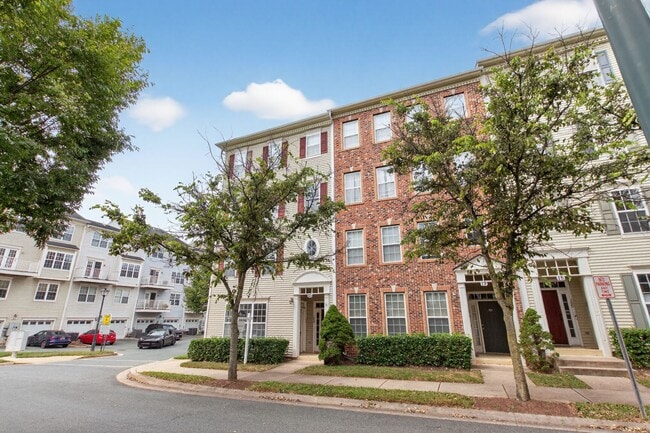 Photo - 23 Swanton Ln Townhome